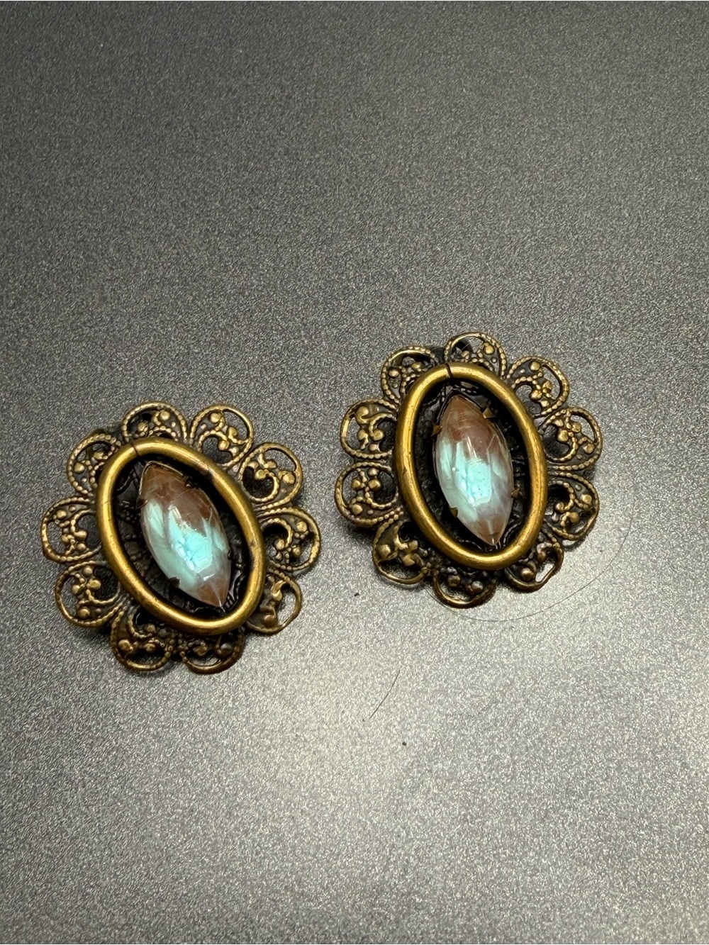 Vintage Saphiret Clip Earrings